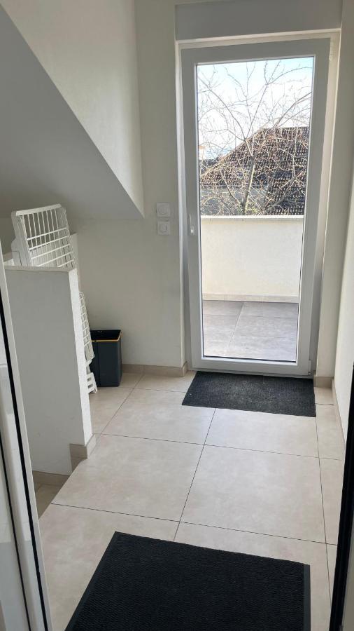 Appartement Bes,, Attique Neuf Avec Confort Wittenheim Exterior photo