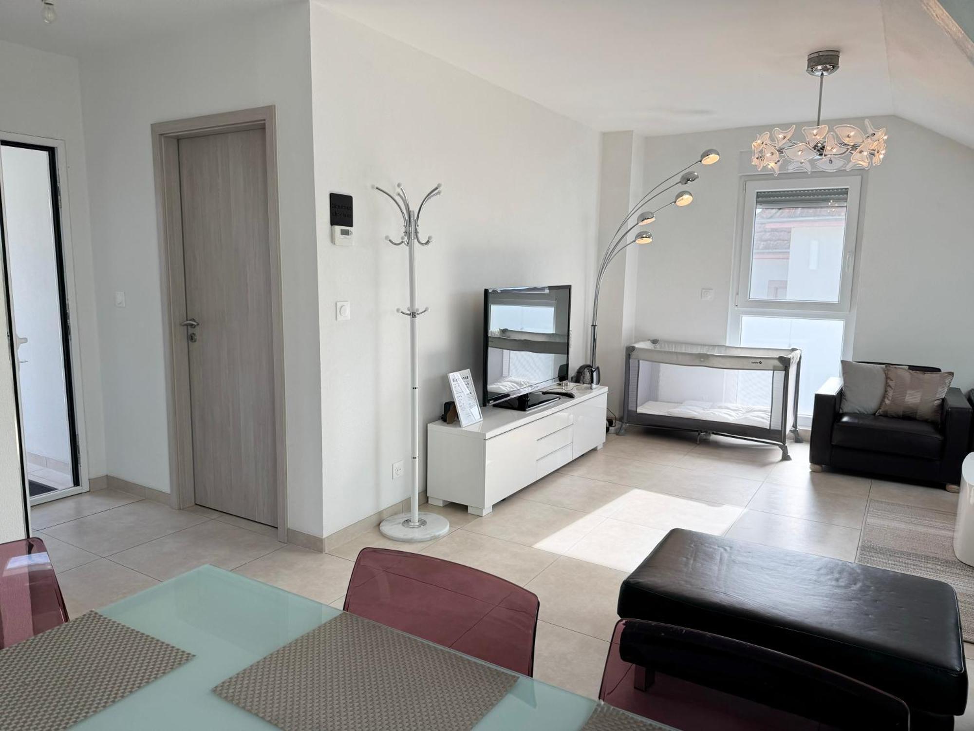 Appartement Bes,, Attique Neuf Avec Confort Wittenheim Exterior photo